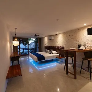 https://tulum-beach-suites.allrivieramayahotels.com